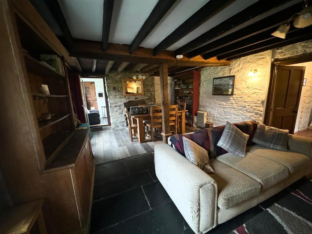 Living room/ dining room