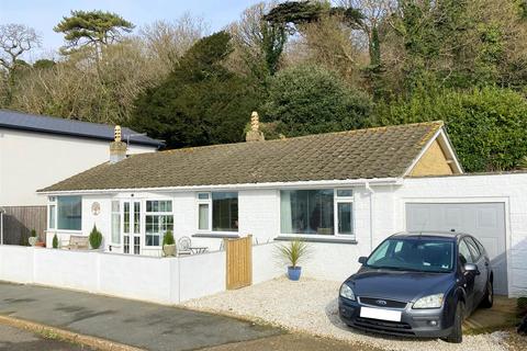 3 bedroom detached bungalow for sale, EXCELLENT SEA VIEWS * VENTNOR