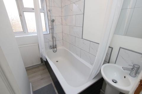 2 bedroom terraced house for sale, Snydale Road, Cudworth