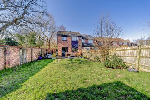 3 bedroom end of terrace house for sale, Chiltington Close, Burgess Hill, West Sussex, RH15