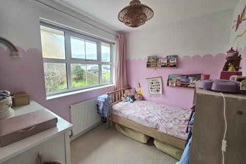 83 Bearlands, Wotton-under-edge, GL12 7SB