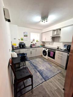 1 bedroom flat to rent, 87 Gordon Road, London E18