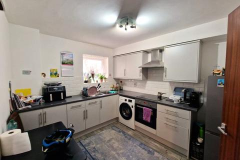 1 bedroom flat to rent, 87 Gordon Road, London E18