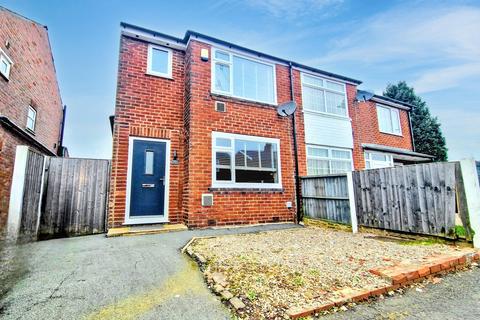 3 bedroom semi-detached house to rent, Highfield Road, Prestwich, M25