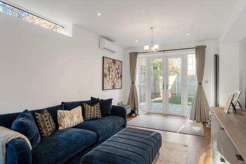 4 bedroom semi-detached house for sale, Brentford TW8