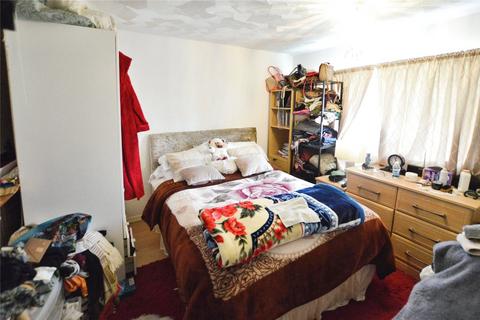 6 Cross Green, Basildon, SS16 5QW