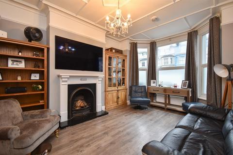 5 bedroom terraced house for sale, Elphinstone Road, Hastings