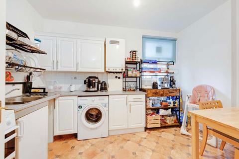 1 bedroom flat to rent, Brent Street, London NW4