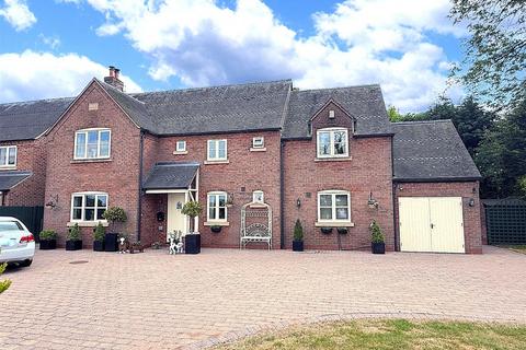4 bedroom detached house for sale, Fauld Lane, Burton-On-Trent DE13
