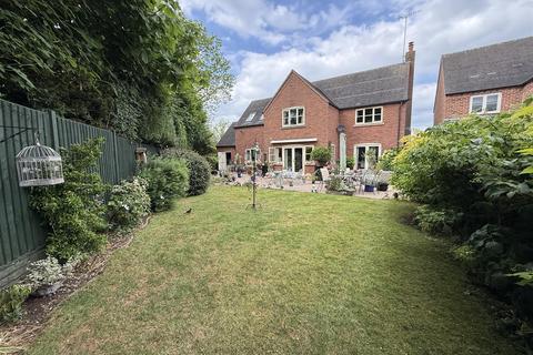 4 bedroom detached house for sale, Fauld Lane, Burton-On-Trent DE13