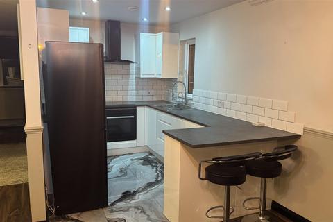 2 bedroom maisonette to rent, Amanda Close, Chigwell