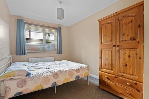 3 bedroom flat for sale, Highbury Quadrant, London