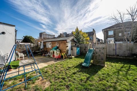 3 bedroom semi-detached house for sale, Willis Road, Croydon