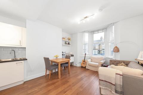 2 bedroom flat for sale, Lordship Lane, East Dulwich, London, SE22