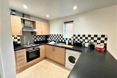 2 bedroom flat for sale, Searle Drive, Hampshire PO12