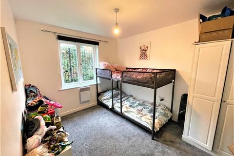 2 bedroom flat for sale, Searle Drive, Hampshire PO12