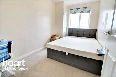 2 bedroom flat for sale, Braymere Road, Peterborough