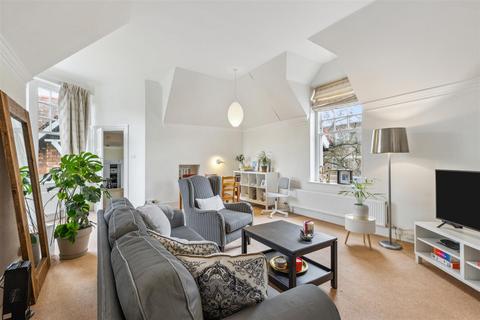 2 bedroom flat for sale, Kara Lodge, Newton Grove, W4