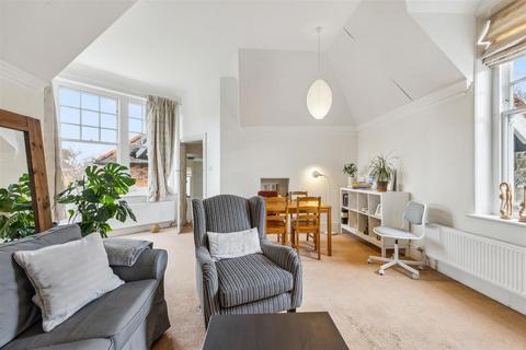 2 bedroom flat for sale, Kara Lodge, Newton Grove, W4