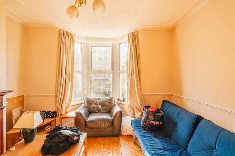 25 Sturdon Road, Bristol, BS3 2BA