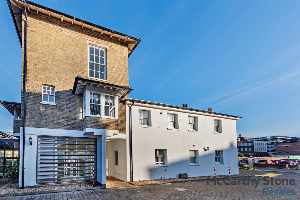 8638519-exterior03-800.jpg