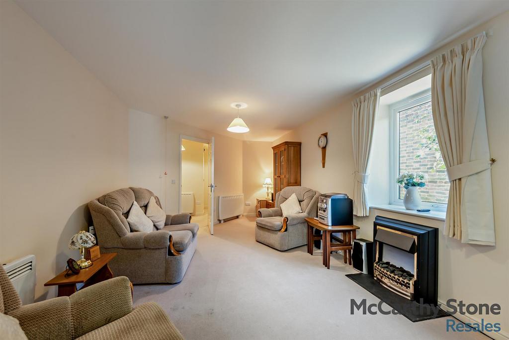 8638519-interior16-800.jpg