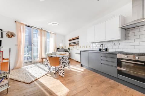 2 bedroom apartment for sale, Burnelli Building, 352 Queenstown Road, London, SW11