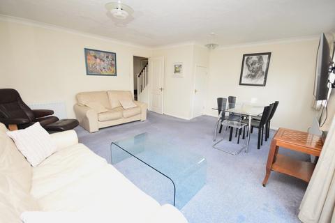 3 bedroom end of terrace house for sale, Barncroft, Farnham, GU9