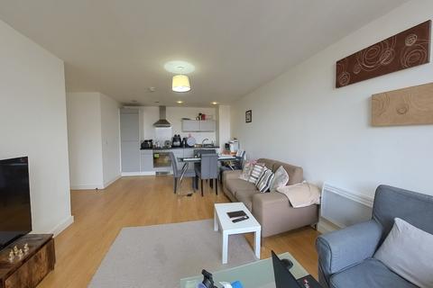 2 bedroom flat for sale, Broadway, Salford M50