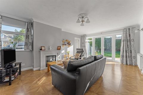 3 bedroom detached bungalow for sale, Goswell End Road, Harlington