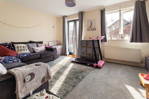 3 bedroom semi-detached house for sale, Woodcross Avenue, Scunthorpe, North Lincolnshire, DN16