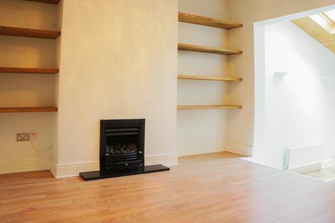 3 bedroom terraced house to rent, Somerset Terrace, Bristol BS3