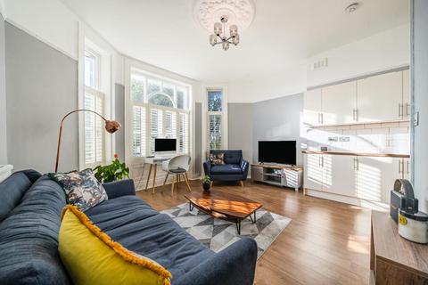 1 bedroom flat for sale, Netherhall Gardens,  Hampstead,  NW3