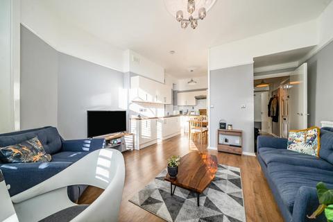 1 bedroom flat for sale, Netherhall Gardens,  Hampstead,  NW3