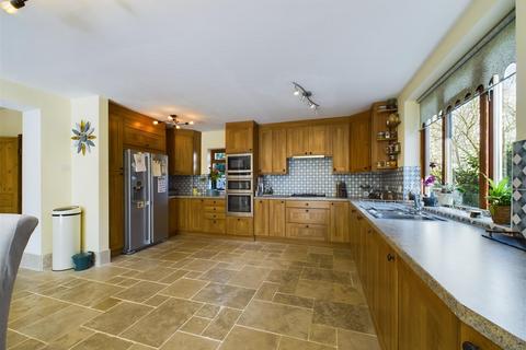 6 bedroom detached house for sale, Mill Lane, Yateley GU46