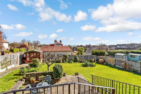 4 bedroom detached bungalow for sale, Kings Avenue, Broadstairs, Kent