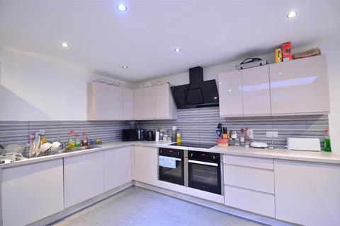 7 bedroom terraced house to rent, Heeley Road, Selly Oak, Birmingham B29