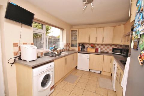 2 bedroom terraced house to rent, Oldham Avenue, Coventry