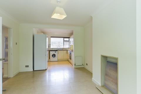 2 bedroom flat to rent, Cranbourne Lane, Cranbourne, Basingstoke, RG21