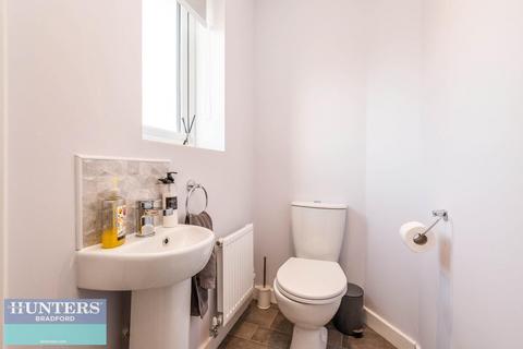 4 bedroom semi-detached house for sale, Poplars Park Avenue, Bradford, West Yorkshire, BD2 1FP