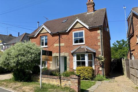 3 bedroom semi-detached house for sale, Woodside Road, Chiddingfold