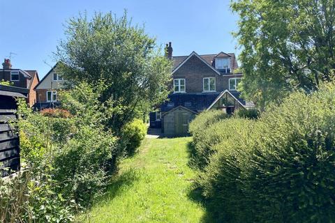 3 bedroom semi-detached house for sale, Woodside Road, Chiddingfold