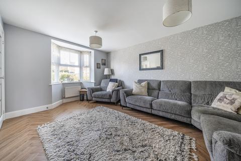 5 Beaney View, Moredon, Swindon, SN2 2FG
