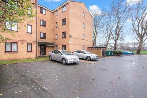 3 bedroom flat to rent, Inwen Court, Grinstead Road, Deptford, London, SE8