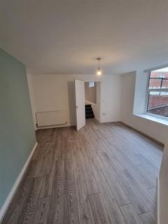 2 bedroom apartment to rent, Bentinck Road, Grainger Park