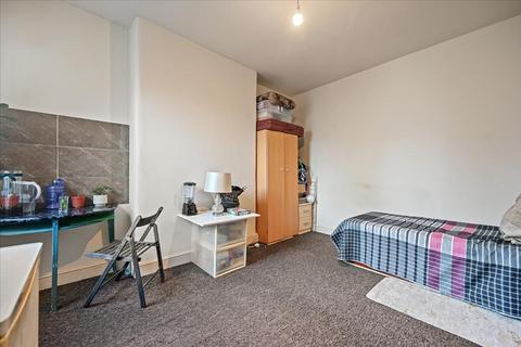 5 bedroom flat for sale, Acton Lane, Harlesden, London, NW10