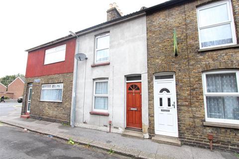 3 bedroom terraced house to rent, 15 HomeviewSittingbourneKent