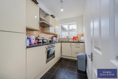 1 bedroom flat to rent, Tanworth Gardens, Pinner, HA5