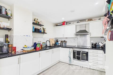 2 bedroom flat for sale, Chapter Way, London, SW19