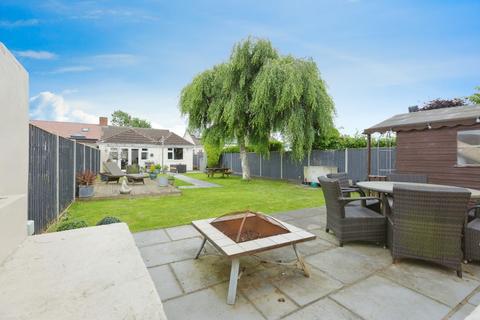 3 bedroom semi-detached bungalow to rent, Tentercroft Avenue, Syston LE7